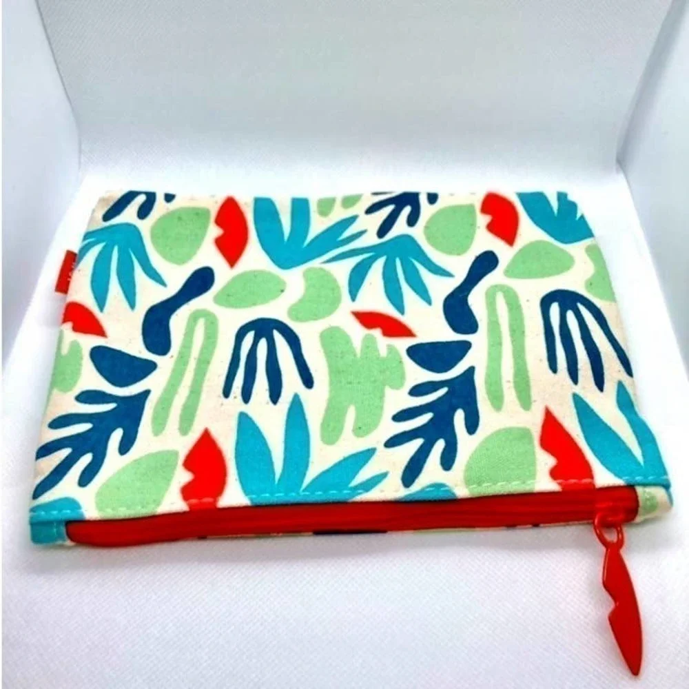 Force of Nature Cosmetics Makeup Bag